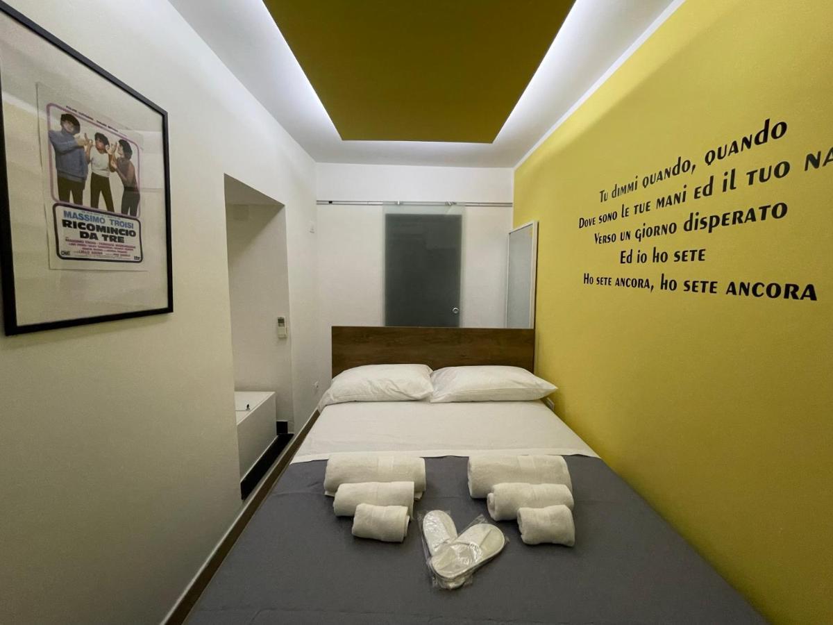 Yes I Know My Room - Mini Room Martiri Napoli Eksteriør bilde